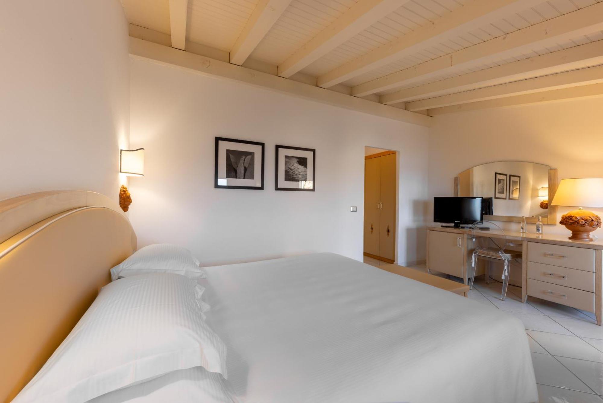 Hotel & Spa Des Pecheurs Bonifacio  Room photo